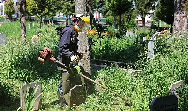 Kartepe’de Yeşil Alanlar Bayrama Hazırlanıyor