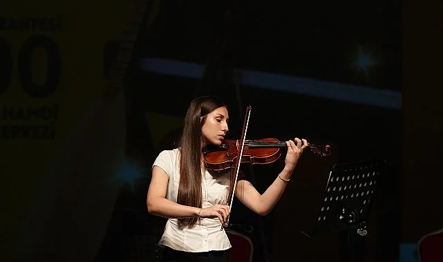 Büyükşehir ile büyüyen yetenekler sahnede parladı