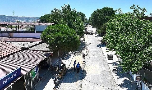 Didim Belediyesi Balat Mahallesi’nde Taş Döşeme Çalışmalarını Sürdürüyor