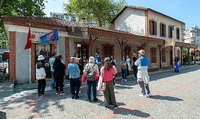 Karşıyaka Belediyesi’nin ücretsiz ‘Kültür Rotası’ turlarına büyük ilgi