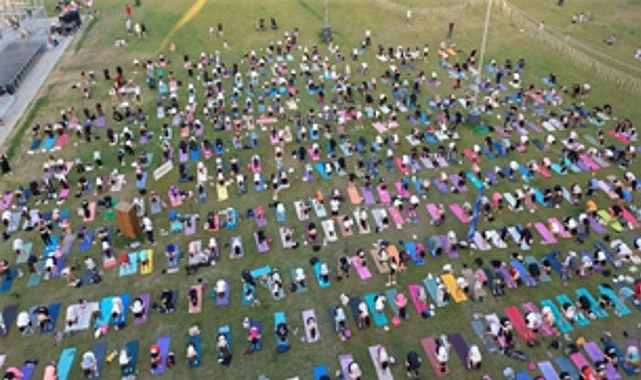 Matlar çimlere serildi Kültürpark’ta yoga rüzgârı esti