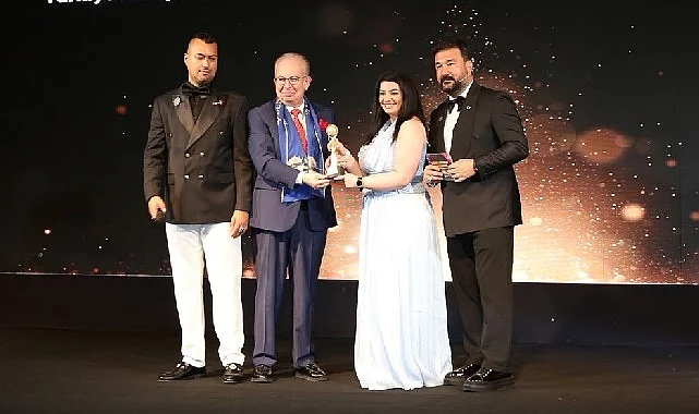 Mine Topbaş kadınların hayatını yapay zeka ve girişimcilikle dönüştürüyor