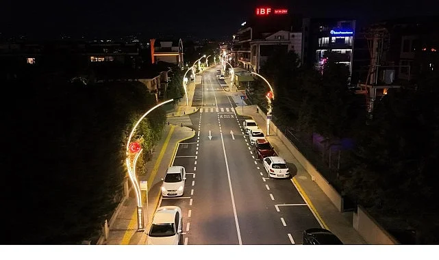Uçak pistine dönen cadde esnafından Büyükakın’a teşekkür