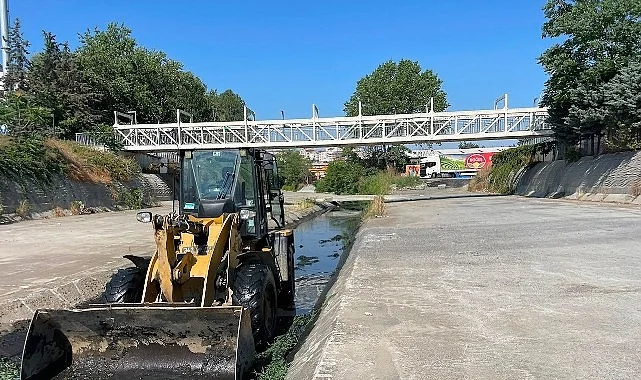 Haliç’te Temizlik Aralıksız Sürüyor