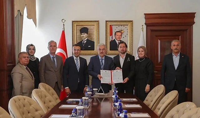 İnegöl’e 2 Yeni Aile Sağlığı Merkezi Yapımı İçin İmzalar Atıldı