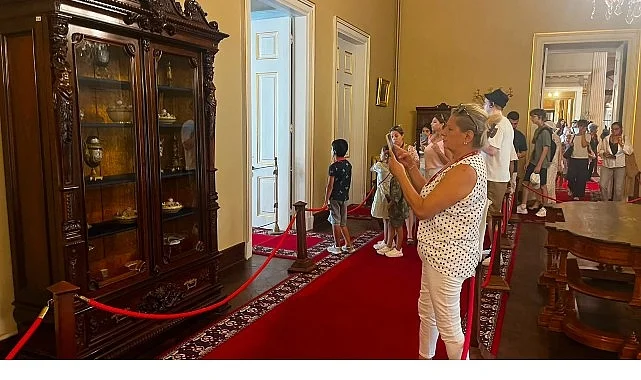 Maltepelilerden “Dolmabahçe Sarayı”na ziyaret