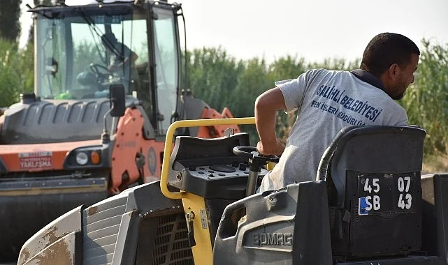 Salihli Belediyesi Keli Mahallesi’nde 2 Bin 250 Ton Sıcak Asfalt Çalışmasını Tamamladı