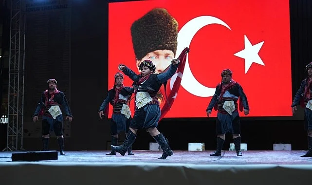 Saray’da Halk Dansları Gecesi’ne büyük ilgi
