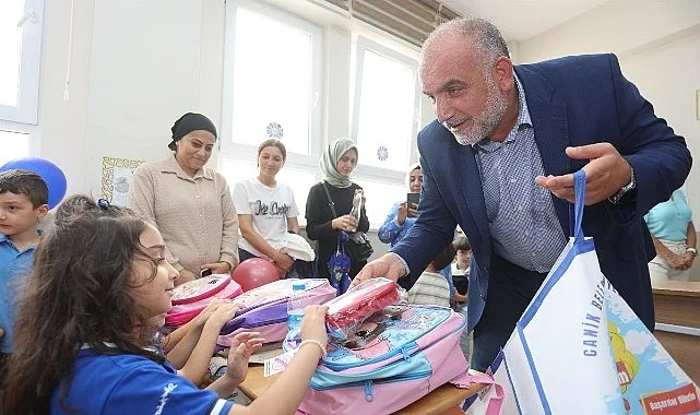 Tüm Öğrencilerin Çanta ve Kırtasiye Seti Canik Belediyesi’nden!