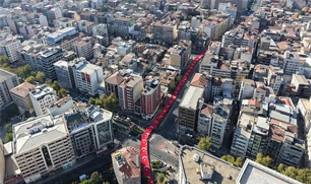 9 Eylül ruhu İzmir sokaklarında