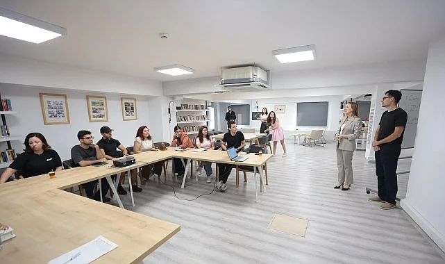 Başkan Mutlu, gençlerle yapay zeka atölyesinde buluştu