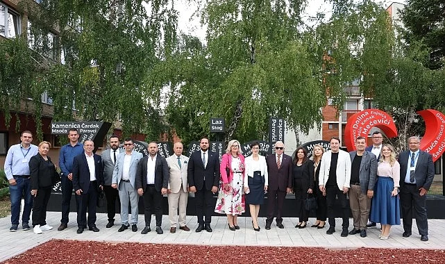 Başkan Şadi Özdemir Zavidovići’nin Şehir Günü törenlerine katıldı