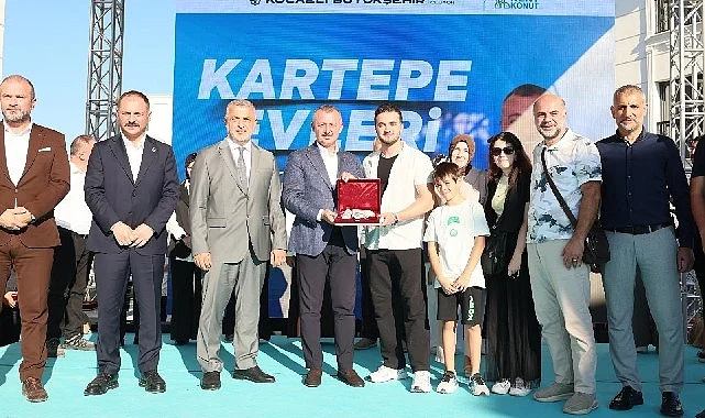 Büyükşehir 144 aileyi daha ev sahibi yaptı