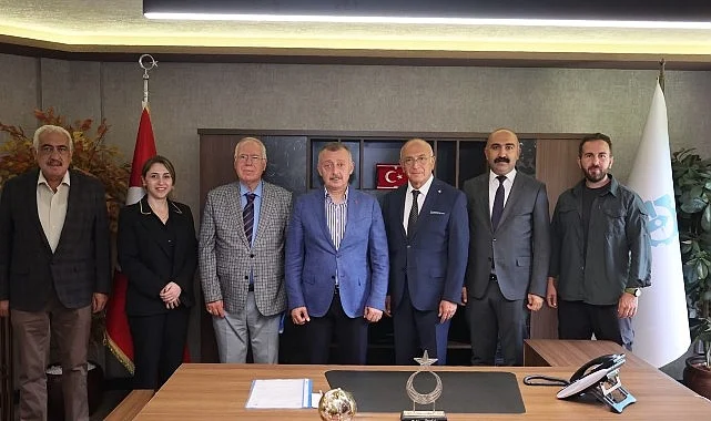 Cem Vakfı, teşekkür için Başkan Büyükakın’a geldi
