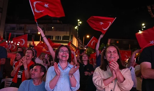 Filenin Sultanları’nın Avrupa Şampiyonluğu Maltepe’de Dev Ekranda Kutlandı