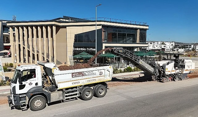 Kozluca Bulvarında Asfalt Kaplama Çalışması Başladı