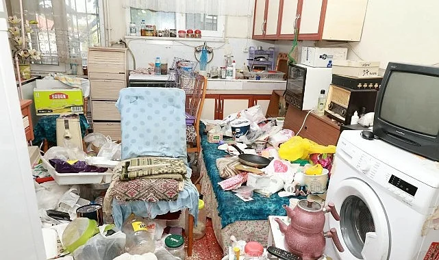 Osmangazi’de Kötü Koku Yayan Çöp Ev Temizlendi