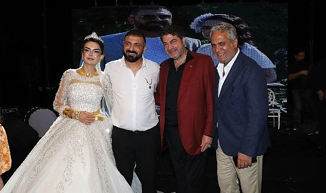 Yıllardır ortalarda yoktular! Popstar Selçuk ve Hakan Taşıyan yıllar sonra aynı düğünde ortaya çıktı