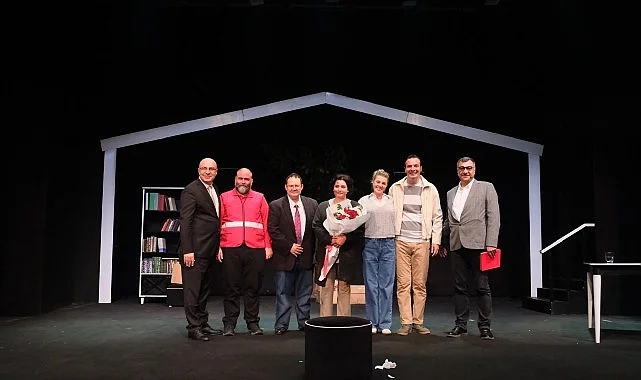Şehrin Tiyatrosu “Yenilmez” oyunuyla 11. Adana Şehir Tiyatroları Festivali’ne konuk oldu